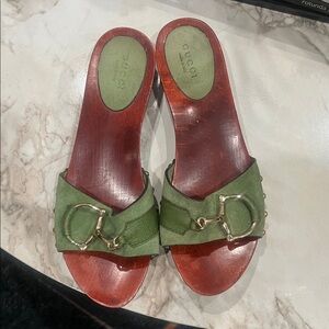 Gucci Women's Olive Sandals with Wooden Base